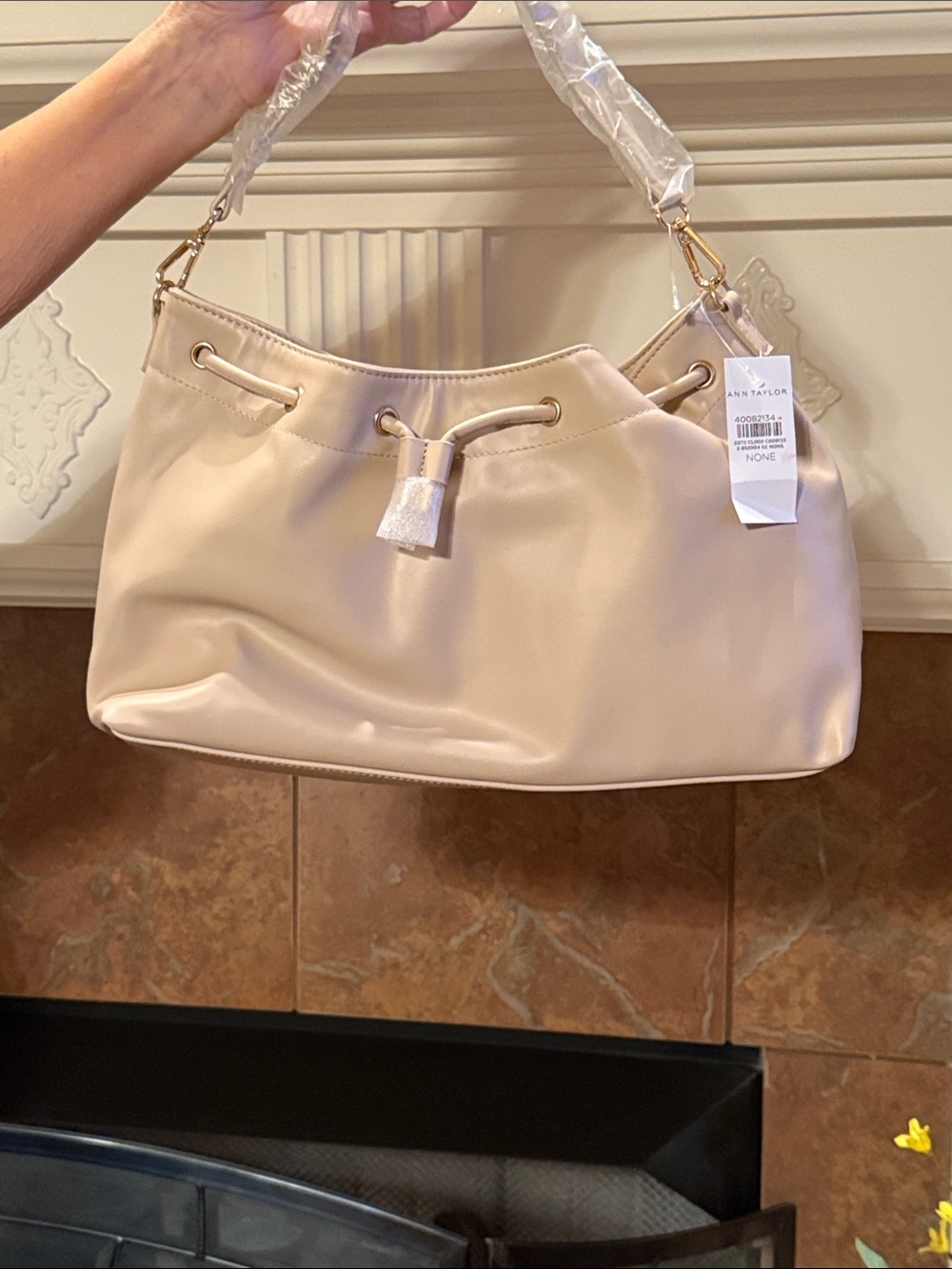 Ann Taylor Beige Cream Drawstring Shoulder Bag with Gold Hardware